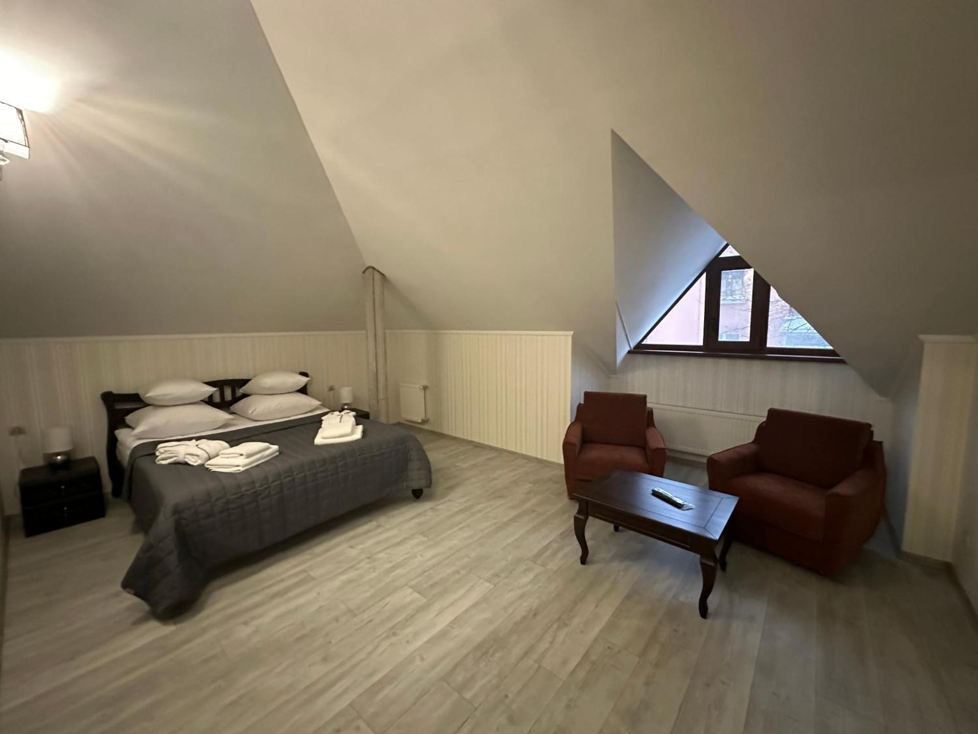 Centralnyi Hotel 波尔塔瓦 外观 照片