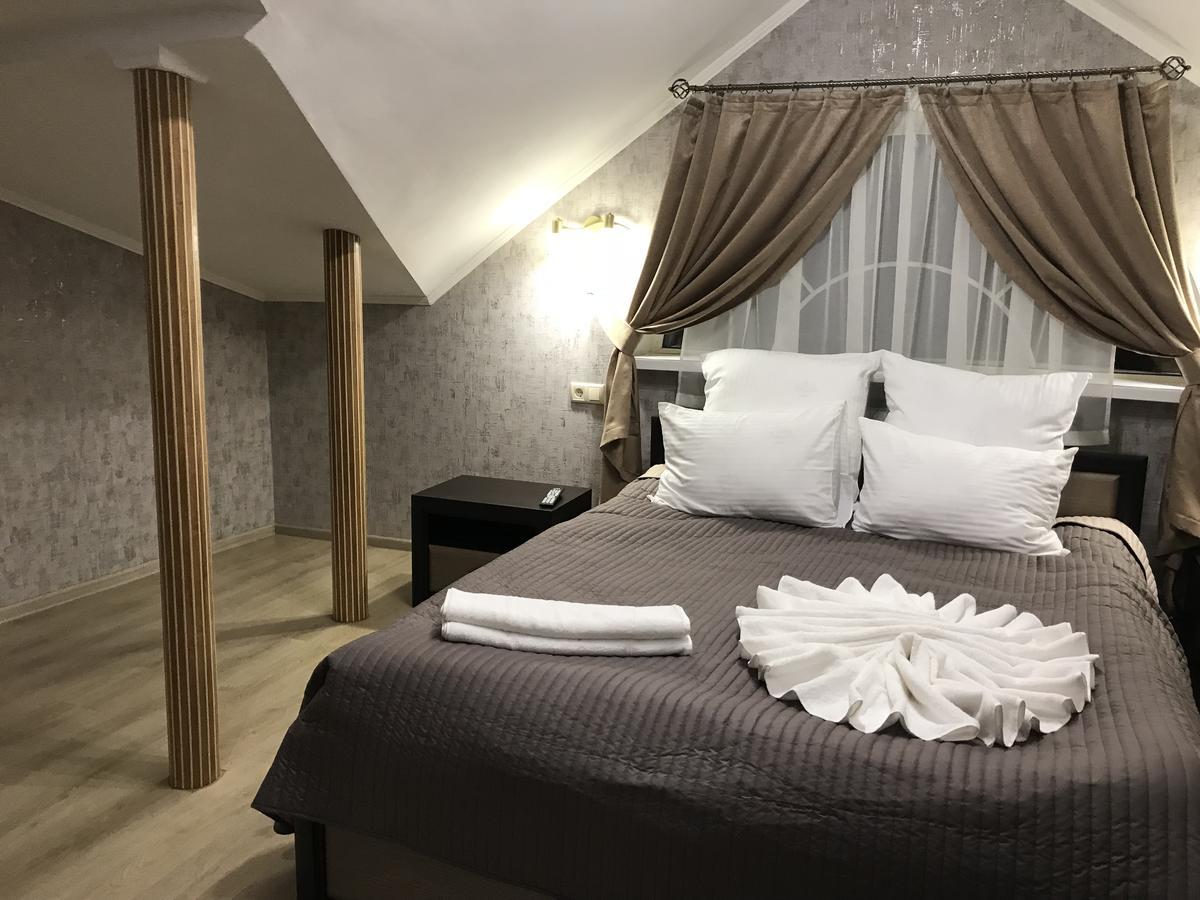 Centralnyi Hotel 波尔塔瓦 外观 照片
