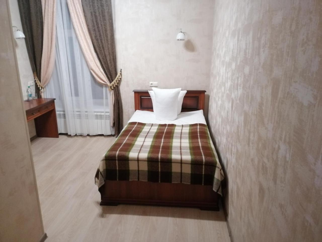 Centralnyi Hotel 波尔塔瓦 外观 照片